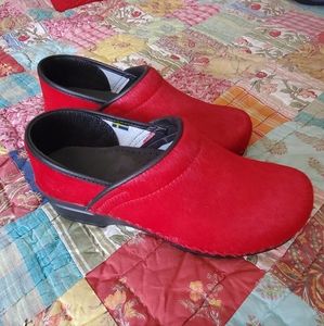 Bjork Red Clogs